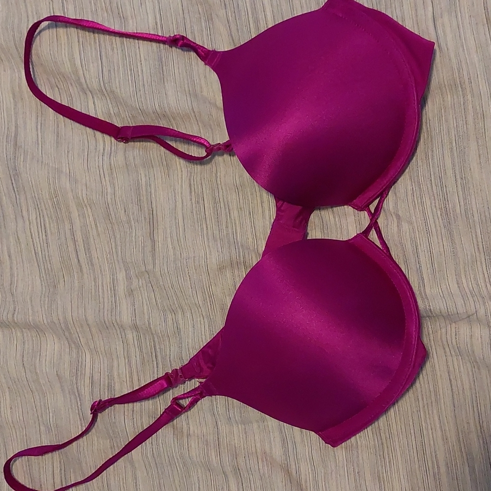 Victoria's Secret Bombshell Bra purple 32A